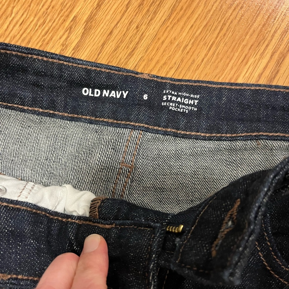 NWT Old Navy Dark Wash Straight Jeans - Picture 4 of 5